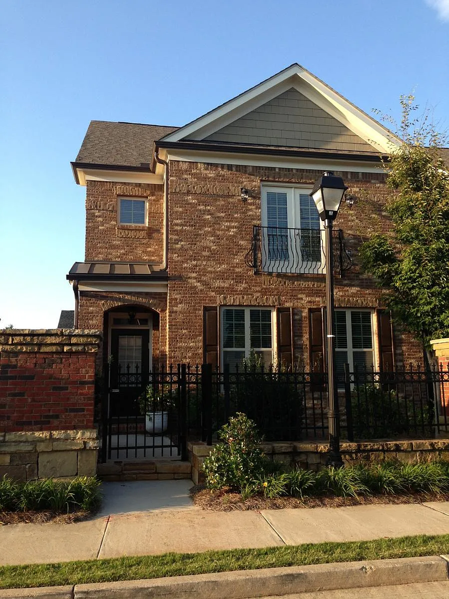 Front - 7490 Flintlock Way