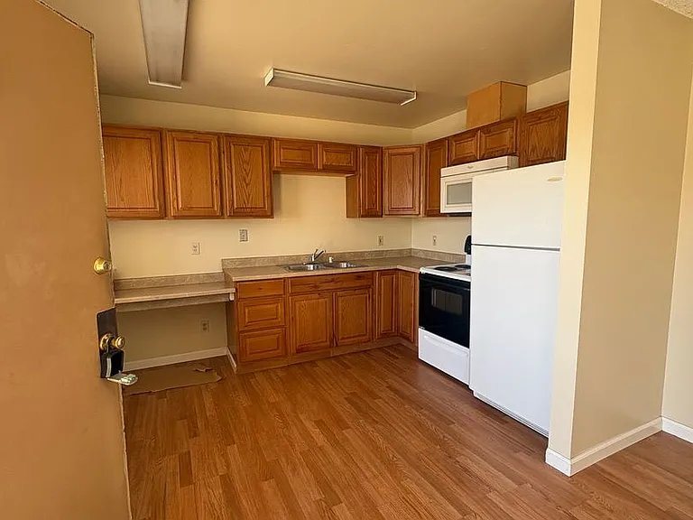 536 Forbes Ave — Photo 12