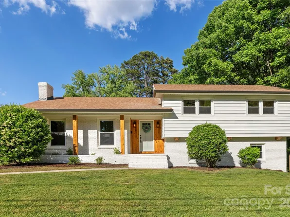 2117 Emerywood Dr, Charlotte, NC 28210