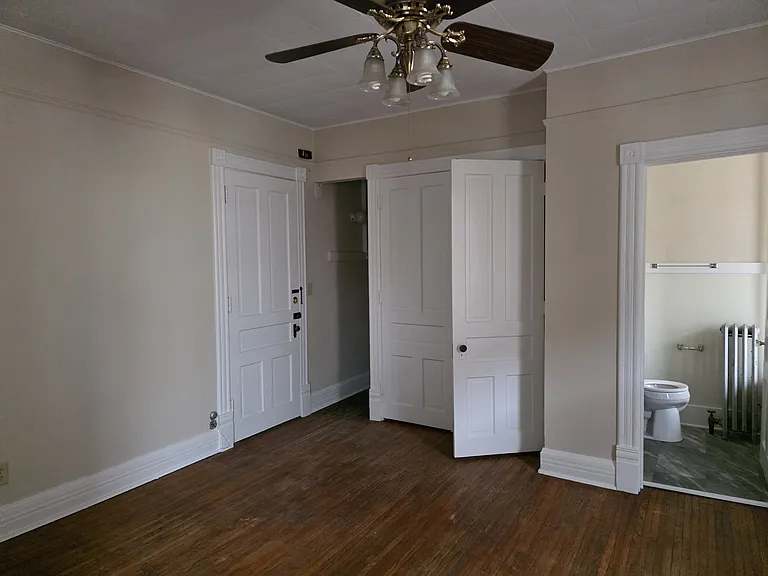 525 Dunbar Ave #8 — Photo 10