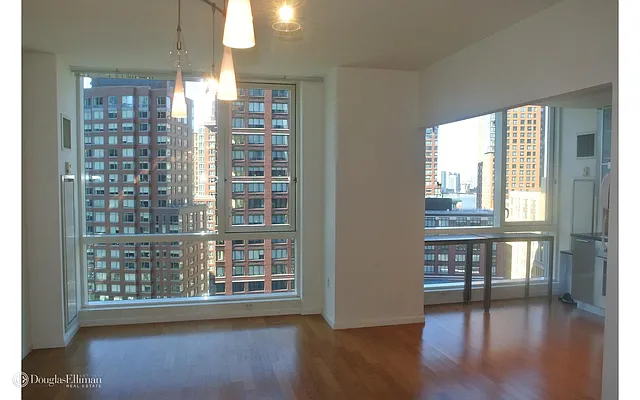 Rented by Douglas Elliman | media 19