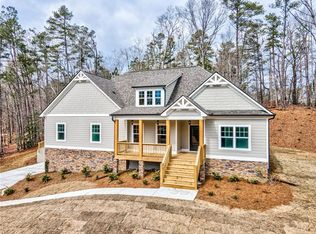 129 Spring Lake Trl, White, GA 30184