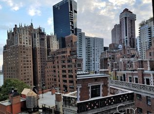 320 E 42nd St APT 1217, New York, NY 10017