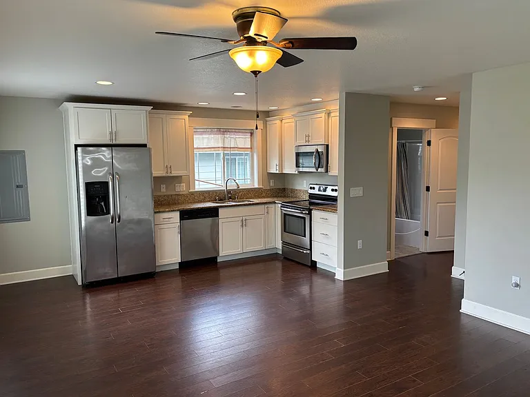 905 Pacific Surf Ave SW — Photo 4