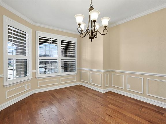 5th image of 6410 Walnut Hill Ct
