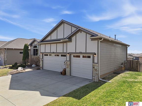 2nd image of 2737 Shadowbrook Dr