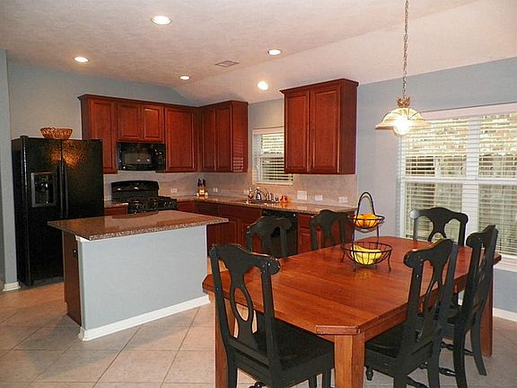 3rd image of 16435 River Wood Ct