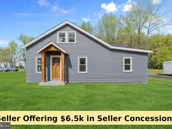 105 E Del A Vue Ave, Penns Grove, NJ 08069