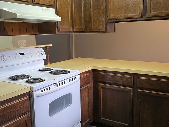5th image of 1235 Hillcrest Dr
