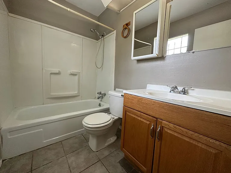 7445 Hillstar Cir — Photo 8