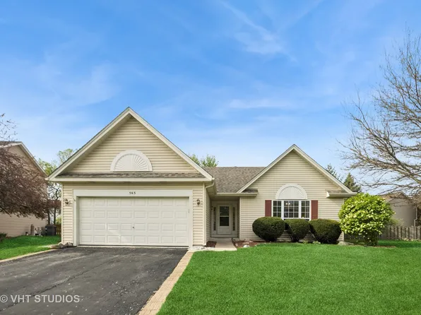 563 Lakeview Dr, Oswego, IL 60543