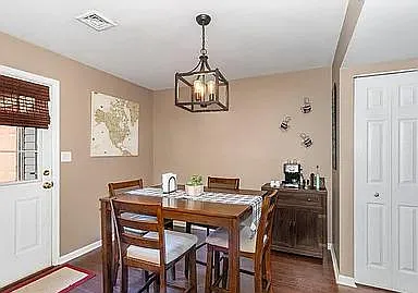 459 Stonehedge Ln — Photo 3