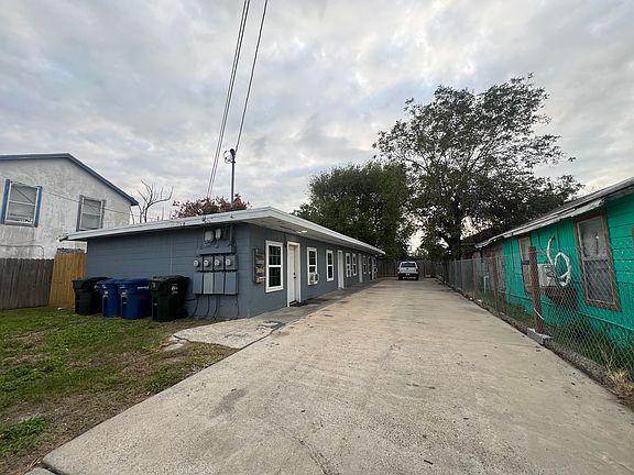 5th image of 1221 Sabinas St #2
