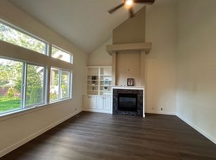 13140 SE 26th St, Bellevue, WA 98005