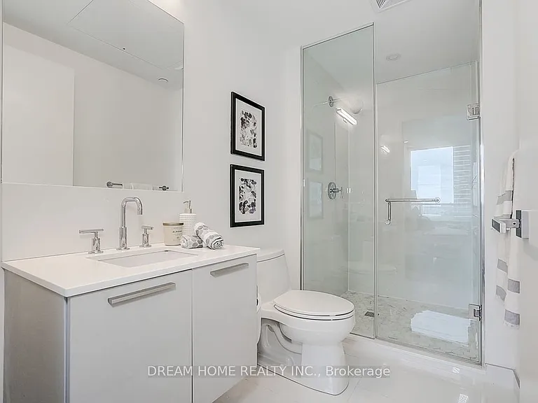 3 Gloucester St #1809 — Photo 29