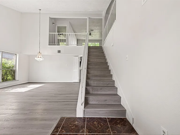 710 Beechbend Dr — Photo 6