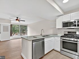 800 4th St SW