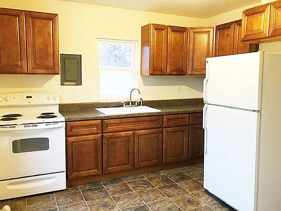 3rd image of 1451 Luce St