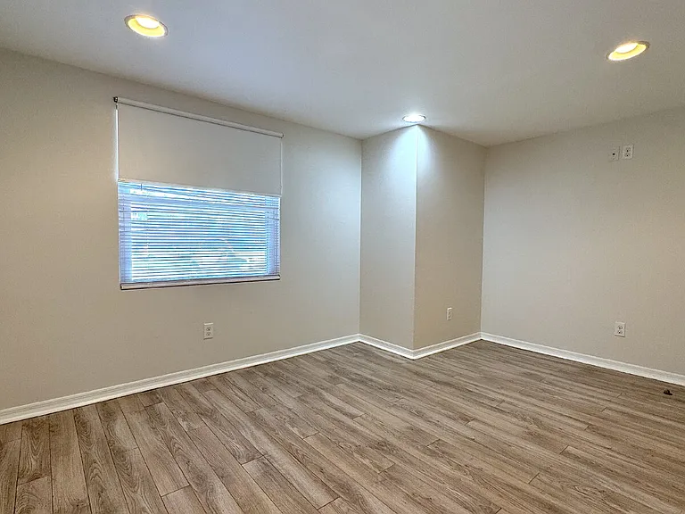 215 N Wild Olive Ave #1 — Photo 12