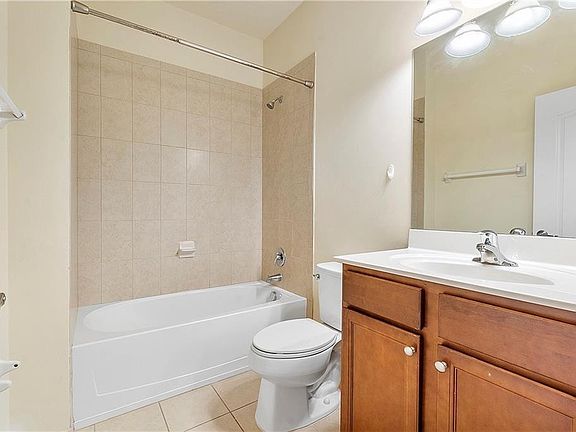 5th image of 8431 Lakeview Trail