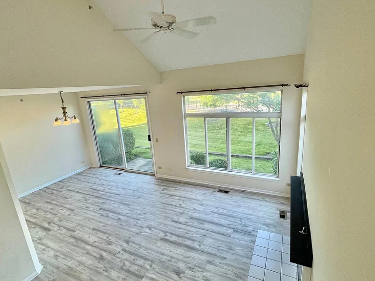 823 Addison Ave — Photo 8