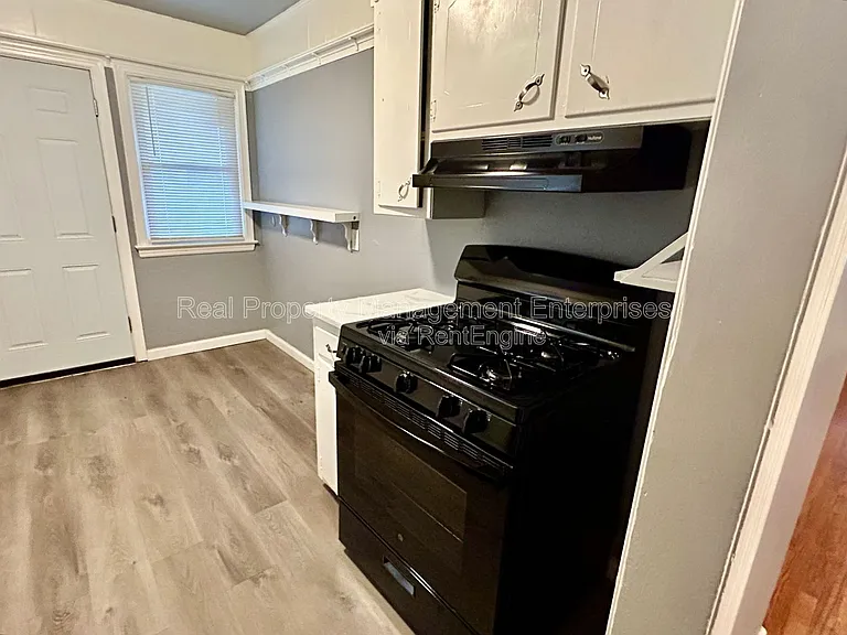 3044 NW 28th St — Photo 8