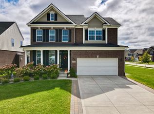 51073 Scarborough Rd, Canton, MI 48188