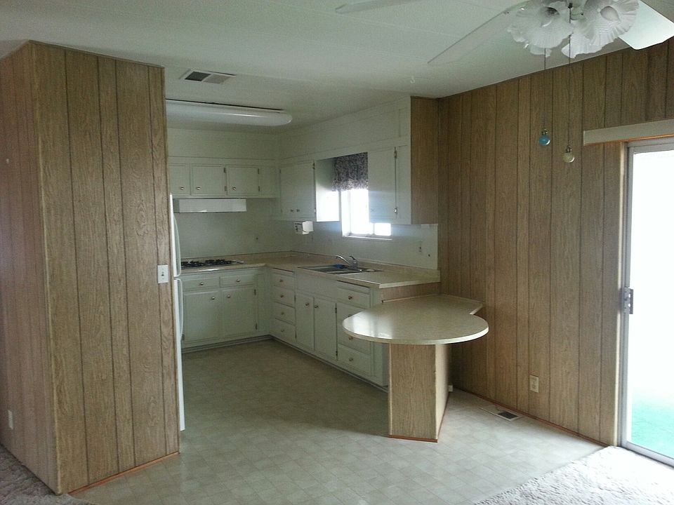 2nd image of 1506 Oak Dr Space 134