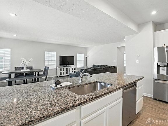 5th image of 6054 Boxelder Dr