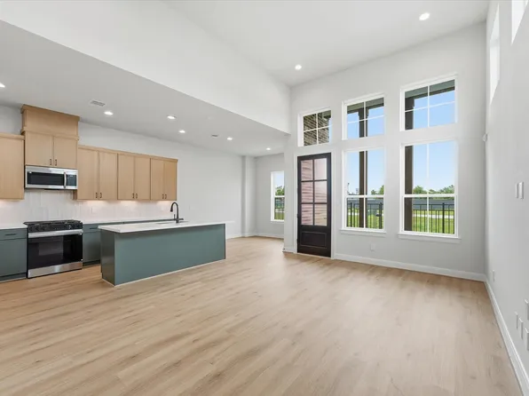 9214 Fort George St, Houston, TX 77063