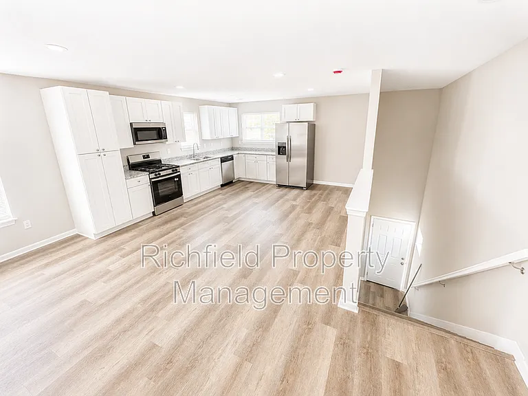 2511 Columbia Ave #A — Photo 2