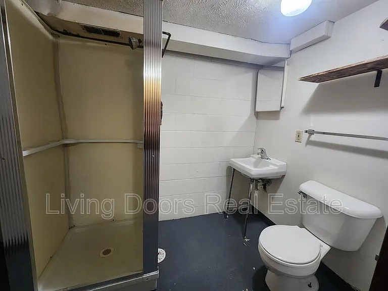 1627 Deweese Dr — Photo 13