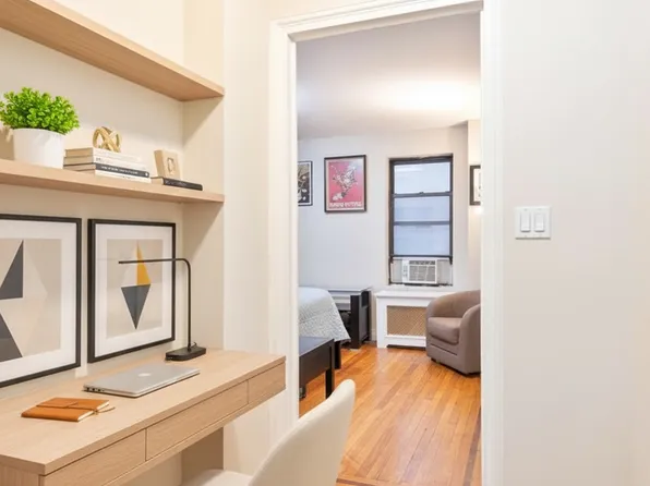 142 East 49th Street image 2 of 7