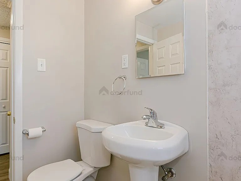 16 Harvard Rd #6 — Photo 10