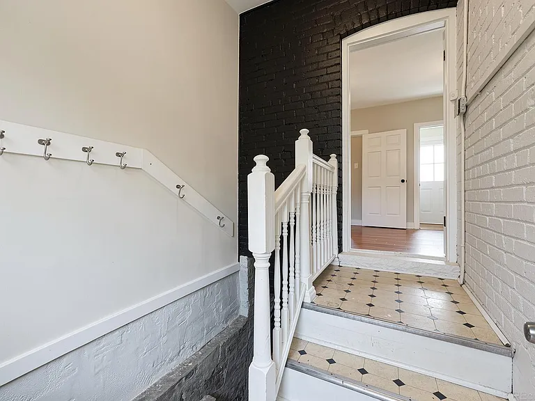 726 Fox St — Photo 24