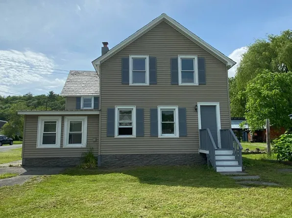 11 4th Avenue, Whitehall, NY 12887