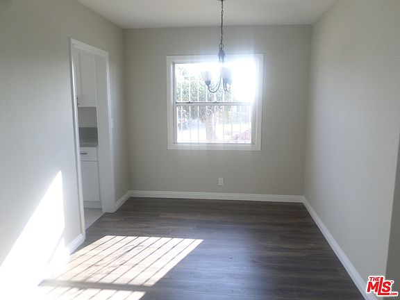 4th image of 1029 W 122nd St
