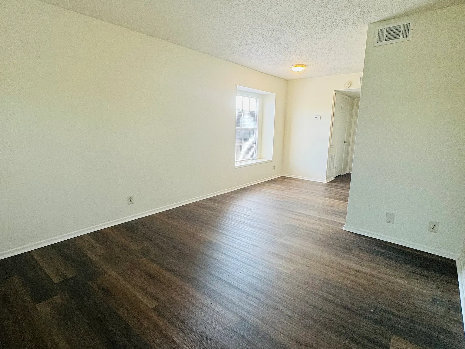 2901 Helena Ave — Photo 4