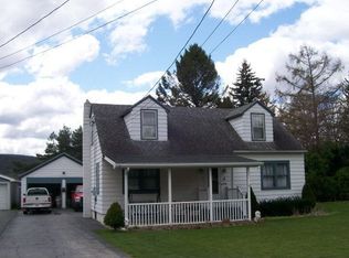 6908 E William Street Ext, Bath, NY 14810