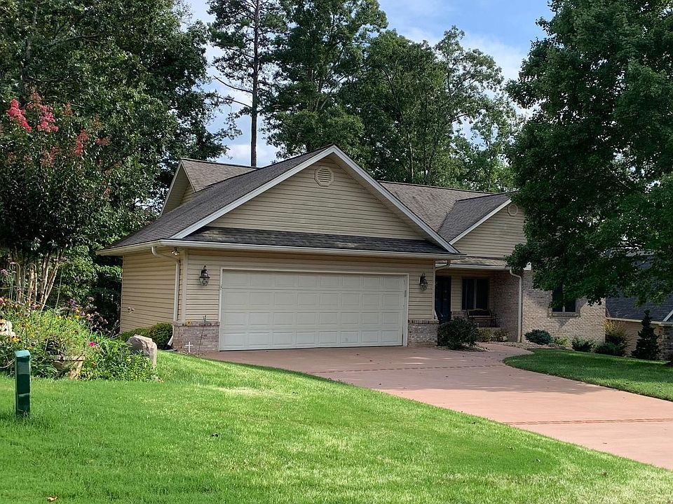 1st image of 109 Vinita Way
