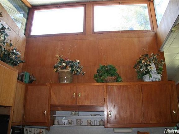 5th image of 8948 N Hilary Ln