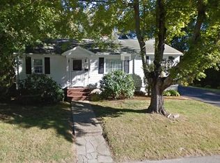 15 Longview Dr, Dartmouth, MA 02747