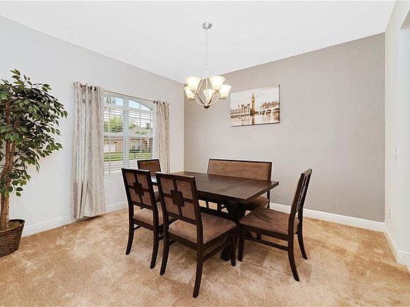 4th image of 2035 Blackbird Dr