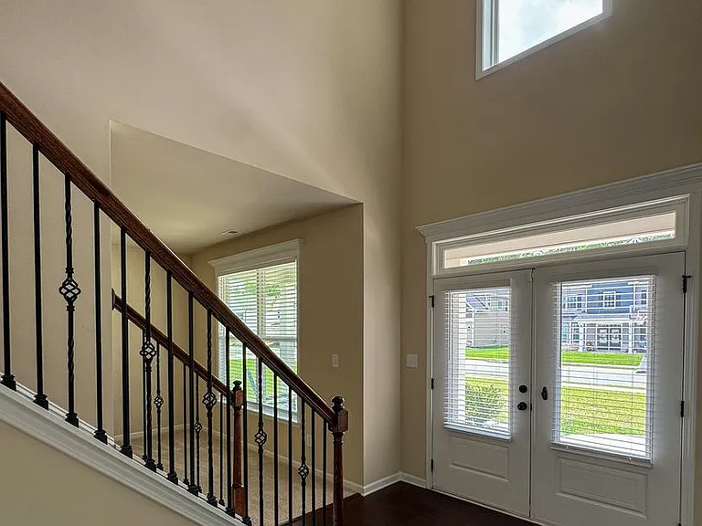 1465 Draw Bridge Ln — Photo 3