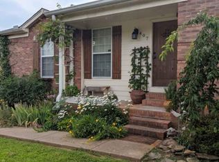 407 Eisenhower Dr, Ashland City, TN 37015