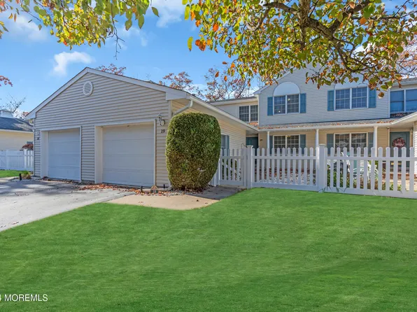 19 Cherrywood Circle #119, Brick, NJ 08724