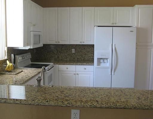 4th image of 15371 NW 6th Ct