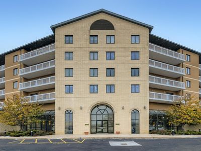 1500 S Ardmore Ave APT 502, Villa Park, IL, 60181