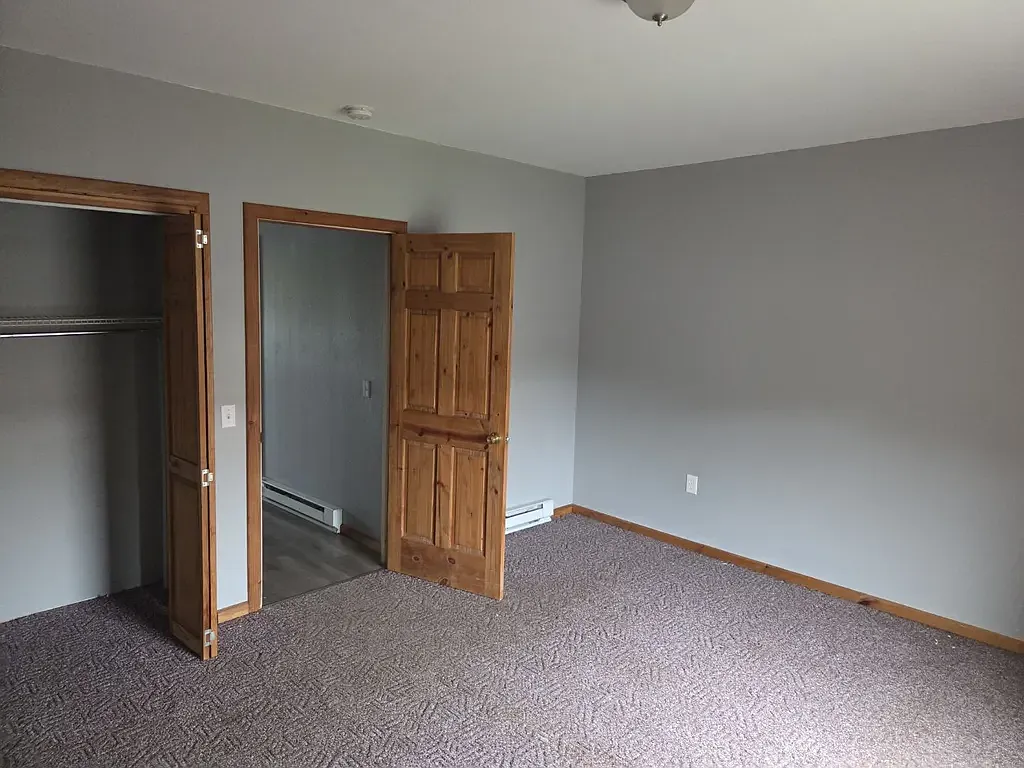 2 bed, 900 sqft, $1,200 — Photo 3
