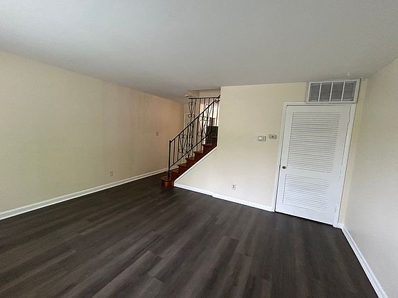 2nd image of 2417 Compton Rd APT 9
